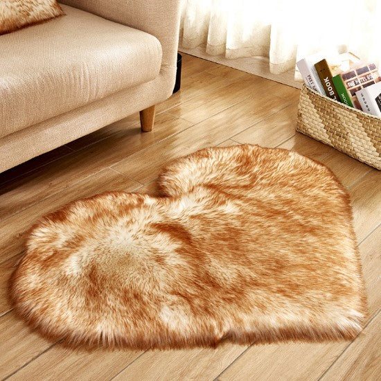Plush Heart-Shaped Rug — Fluffy Soft Floor Mat for Bedroom, Sofa & Home Decor